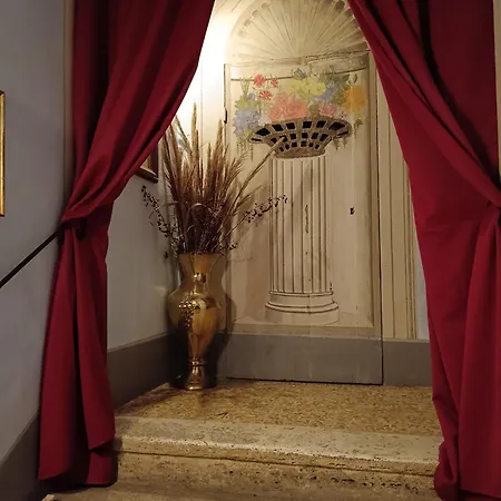 Sant'andrea Bed and Breakfast 4*