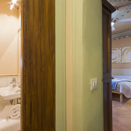 Sant'andrea Bed and Breakfast 4*